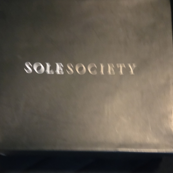 Sole Society Black and Cream Heels - Picture 6 of 7